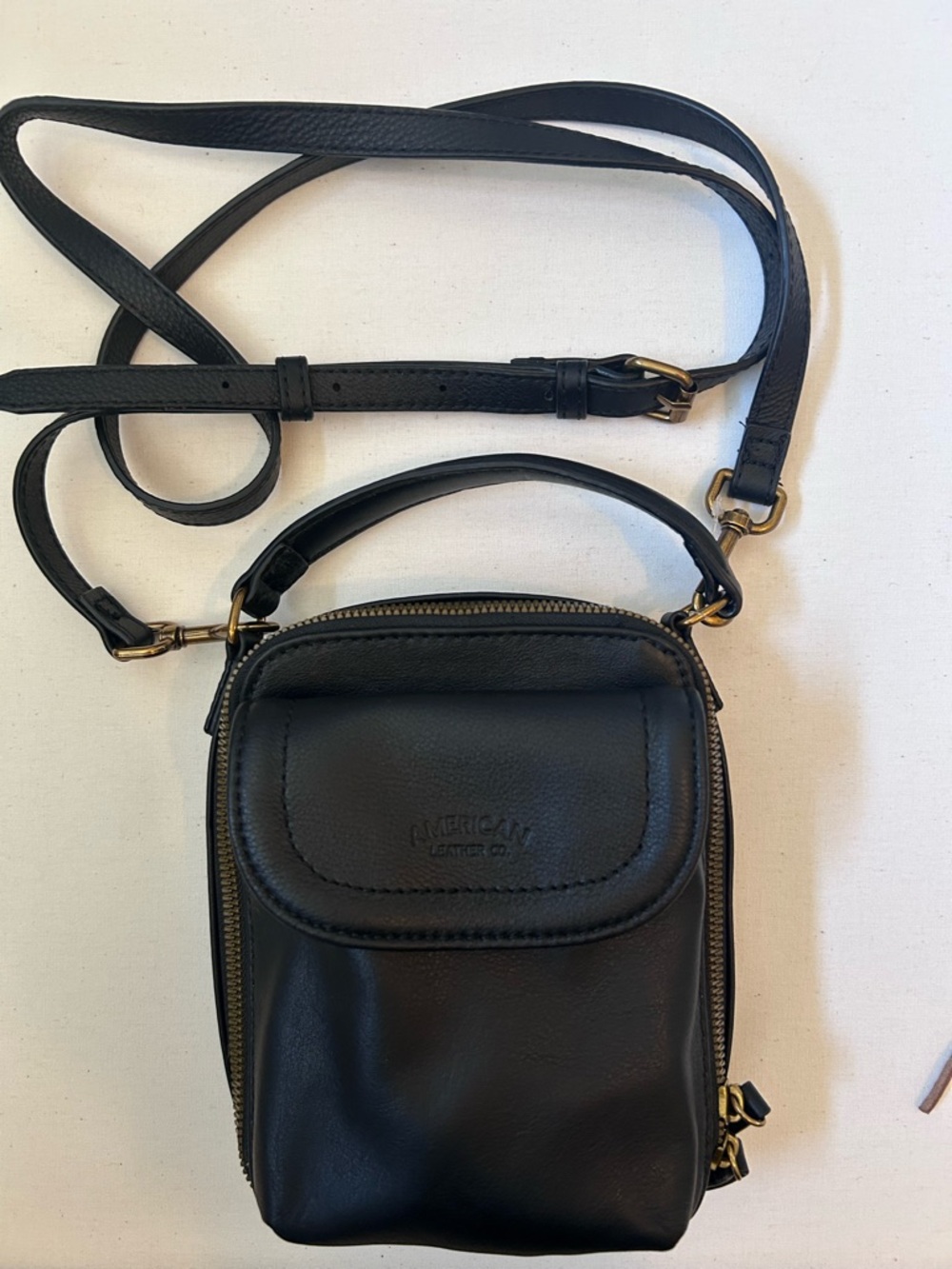 American Leather Co. Tribeca Crossbody Black - Picture 8 of 14